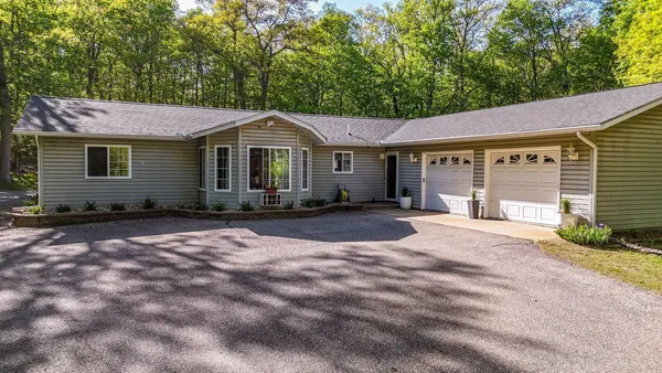 $589,900 | 16051 Leisure Drive, Detroit Lakes, MN 56501