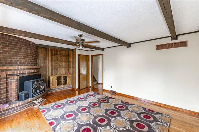 $320,000 | 23650 West 56th Street, Shawnee, KS 66226