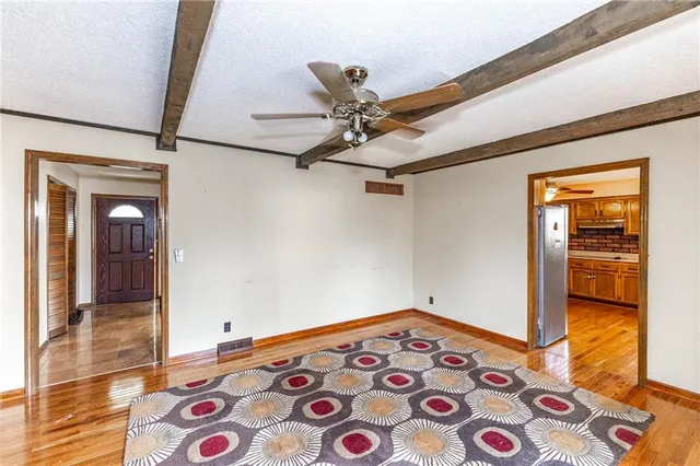 $320,000 | 23650 West 56th Street, Shawnee, KS 66226