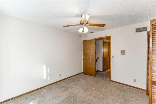 $320,000 | 23650 West 56th Street, Shawnee, KS 66226