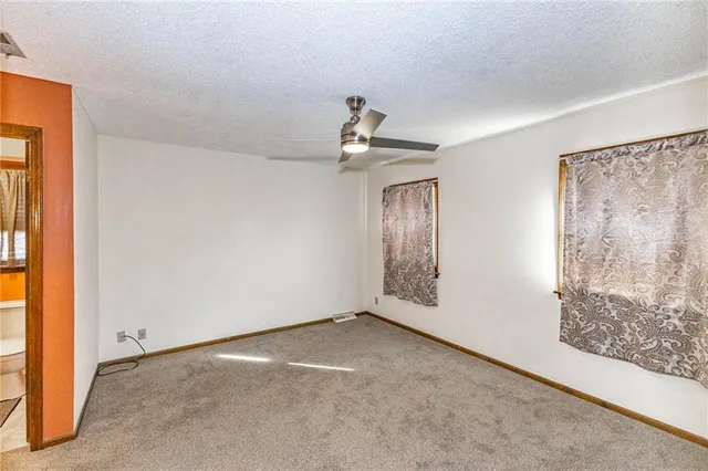 $320,000 | 23650 West 56th Street, Shawnee, KS 66226