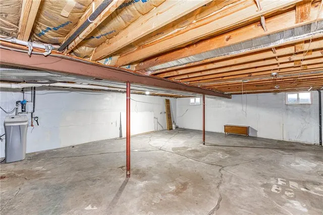 $320,000 | 23650 West 56th Street, Shawnee, KS 66226