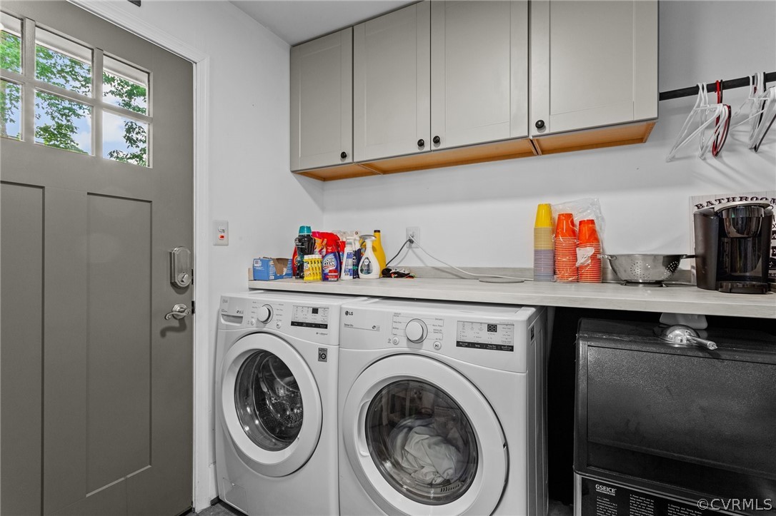 3905 Cresthill Road Chester, VA 23831 - Photo 35 of 49 a utility room with dryer and washer