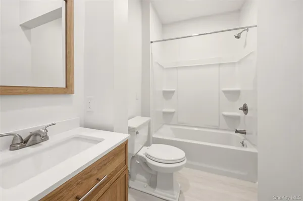 $725,000 | 40 Yonkers Avenue, Yonkers, NY 10701