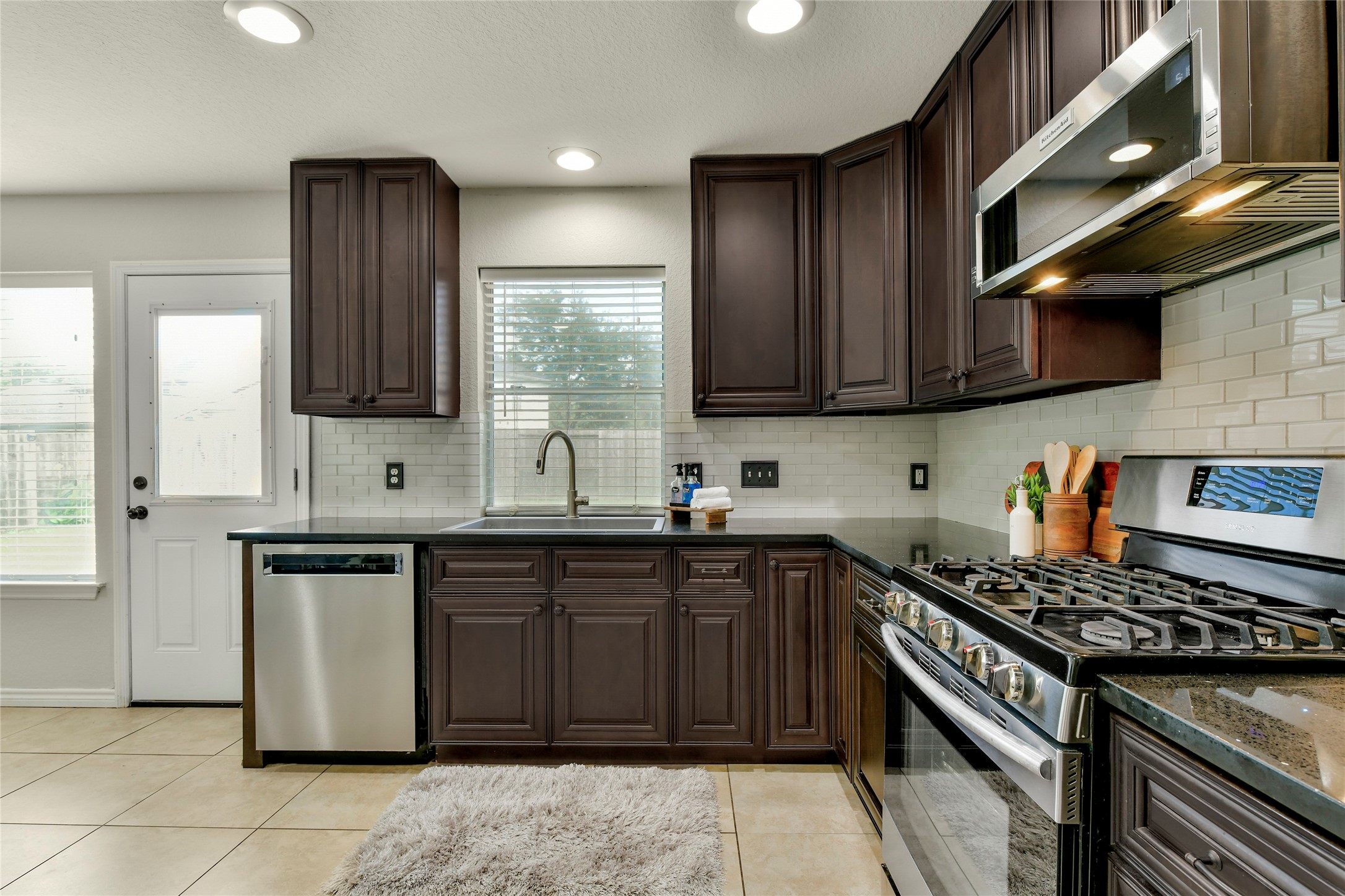 9310 Windy Spring Lane Houston, TX 77089 - Photo 12 of 27