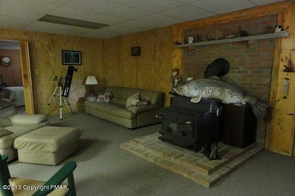 2345 Eagle Path Bushkill, PA 18324 - Photo 4 of 18 Family Room