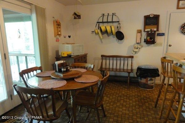 2345 Eagle Path Bushkill, PA 18324 - Photo 6 of 18 Kitchen Eating Area