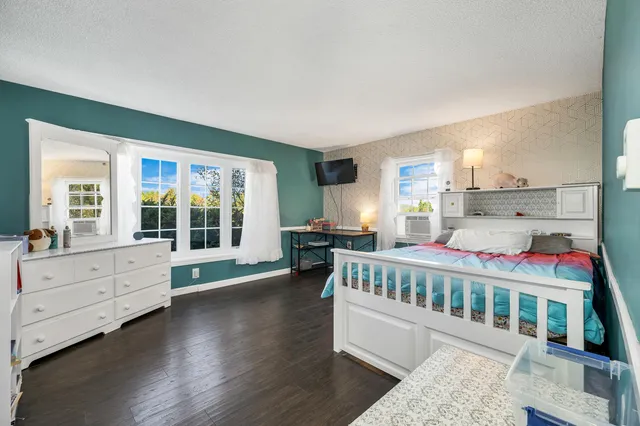 $775,000 | 22 North Town Farm Road, Oxford, ME 04270