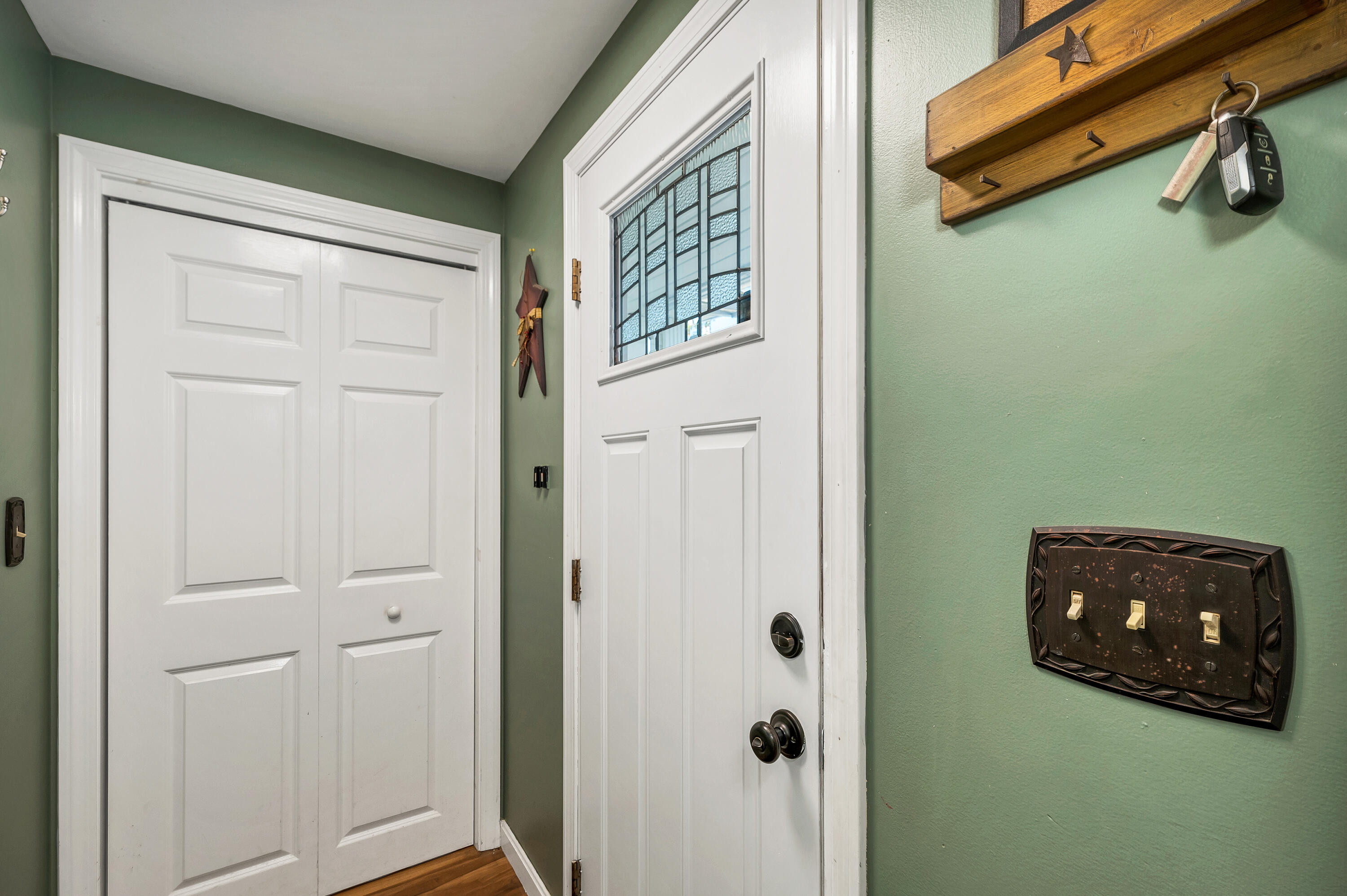 22 North Town Farm Road Oxford, ME 04270 - Photo 33 of 70 Mudroom