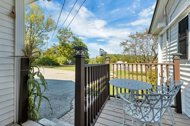 $775,000 | 22 North Town Farm Road, Oxford, ME 04270