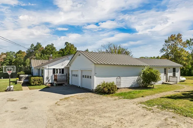 $775,000 | 22 North Town Farm Road, Oxford, ME 04270