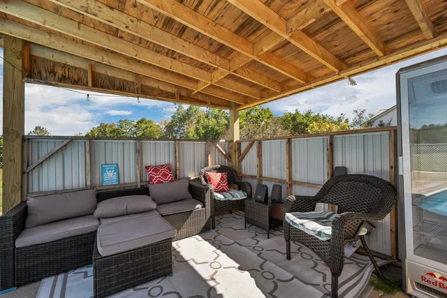 $775,000 | 22 North Town Farm Road, Oxford, ME 04270