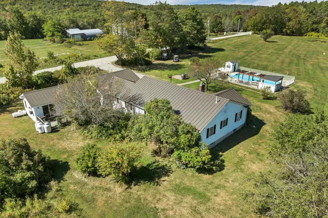 $775,000 | 22 North Town Farm Road, Oxford, ME 04270