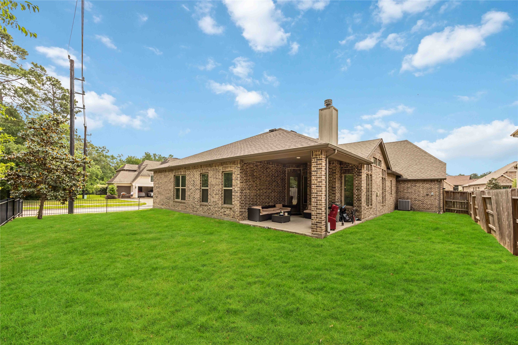 5202 Creekmore Circle Spring, TX 77389 - Photo 20 of 24 a front view of a house with garden