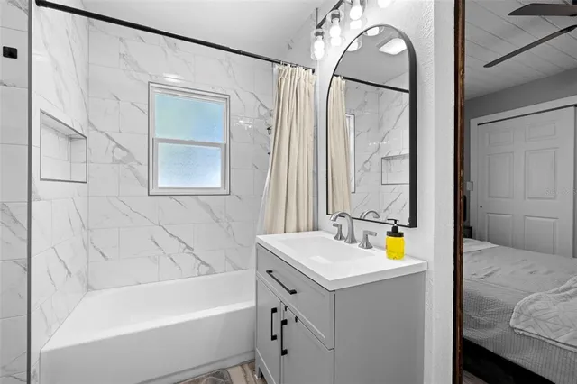 $329,900 | 7121 122nd Avenue East, Parrish, FL 34219