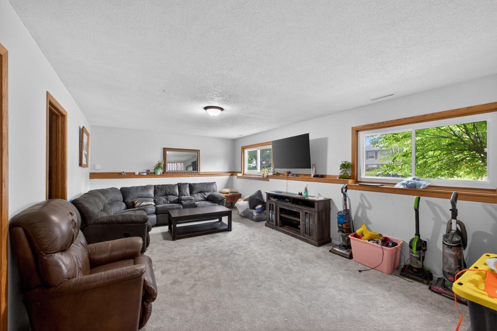 2042 50th Street Northwest Rochester, MN 55901 - Photo 19 of 26