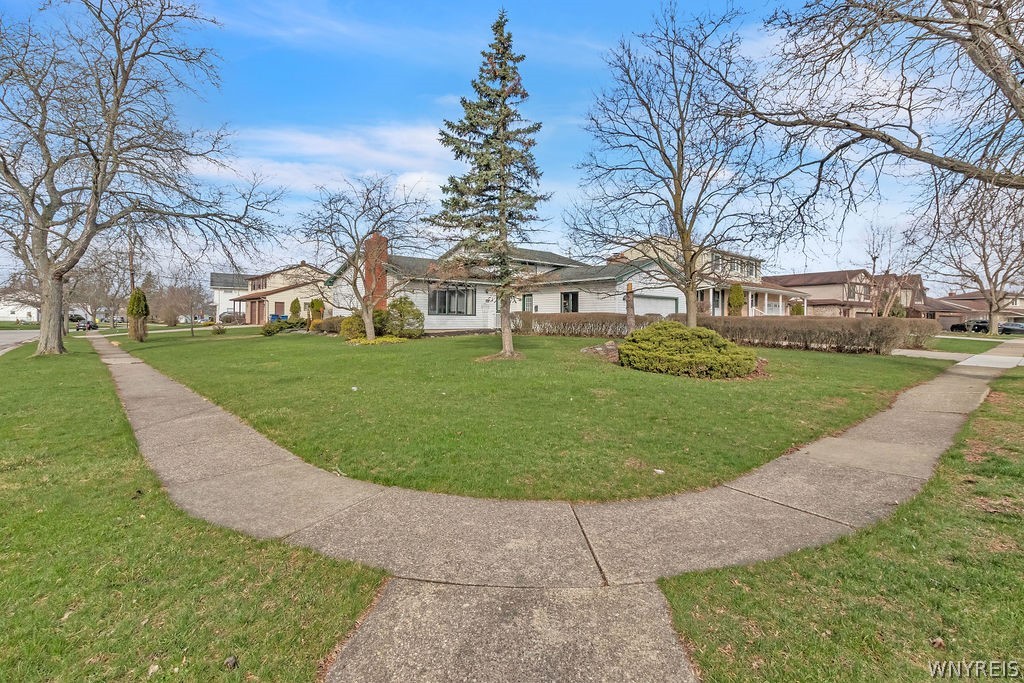 146 North Brier Road Amherst, NY 14228 - Photo 3 of 47