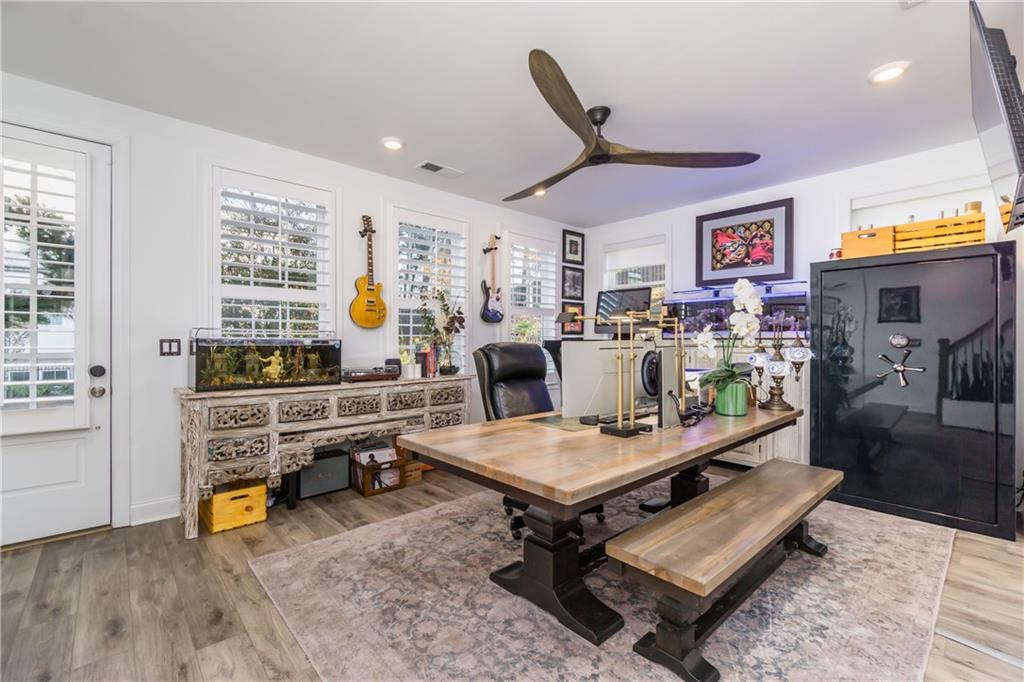 3106 Moor View Road Duluth, GA 30096 - Photo 4 of 39 a living room with furniture and a table