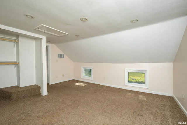 $127,500 | 711 East 19th Avenue, Coal Valley, IL 61240