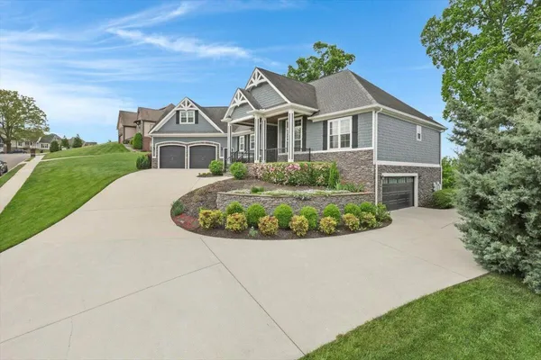 $1,049,000 | 6201 Breezy Hollow Lane, Harrison, TN 37341
