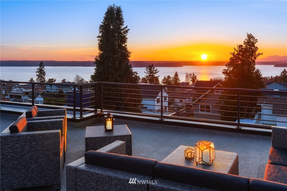 3935 Southwest Southern Street Seattle, WA 98136 - Photo 1 of 29