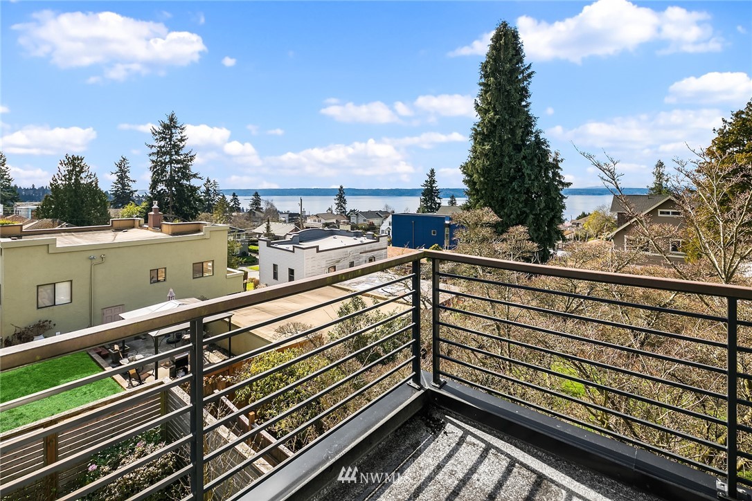 3935 Southwest Southern Street Seattle, WA 98136 - Photo 18 of 29