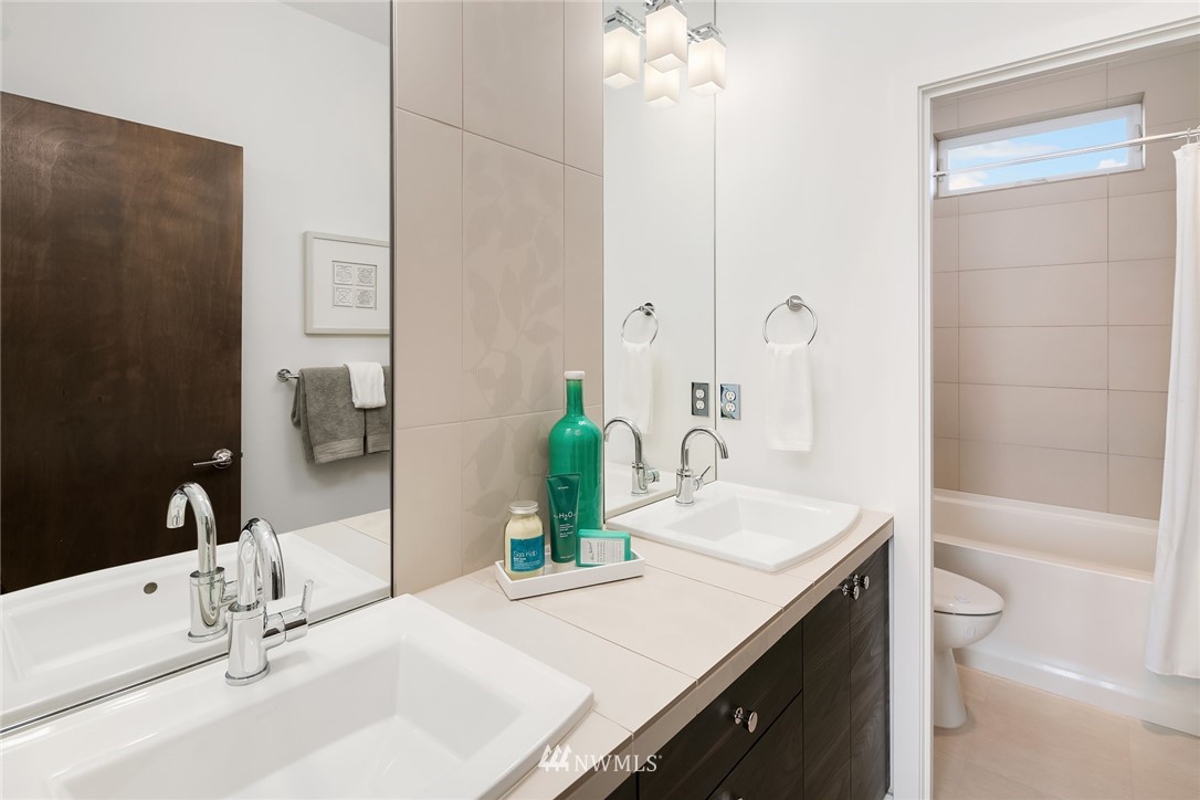 3935 Southwest Southern Street Seattle, WA 98136 - Photo 20 of 29