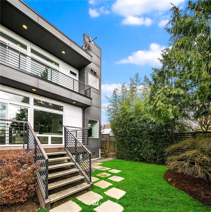 3935 Southwest Southern Street Seattle, WA 98136 - Photo 25 of 29