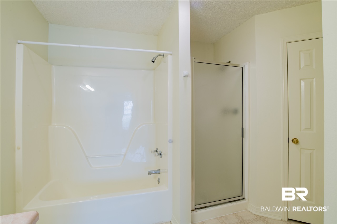 300 West Azalea Avenue Foley, AL 36535 - Photo 10 of 16