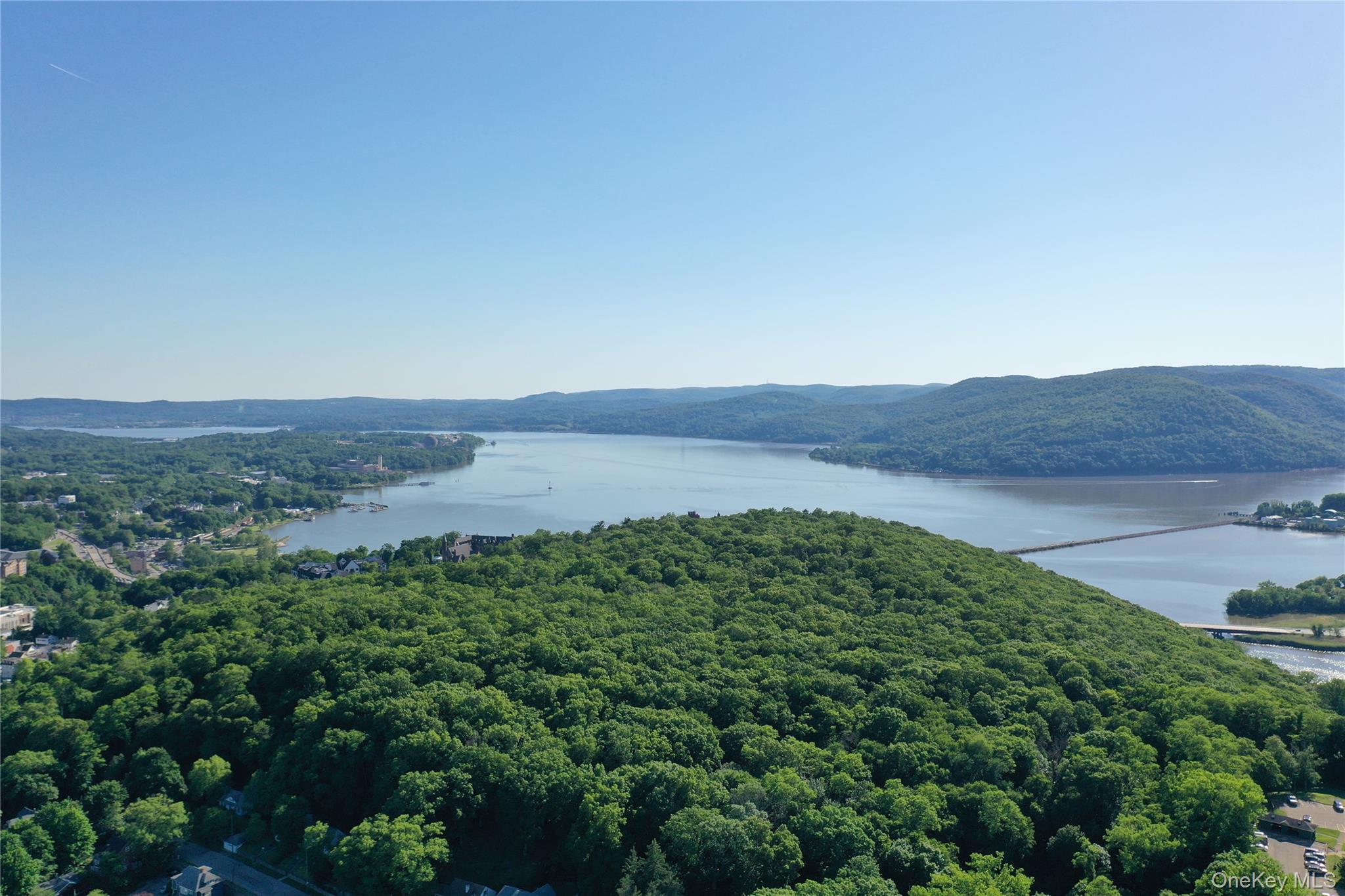 925 Reynolds Street Peekskill, NY 10566 - Photo 38 of 42 1.3 miles to Peekskill Metro North Station and Riverfront Park!
