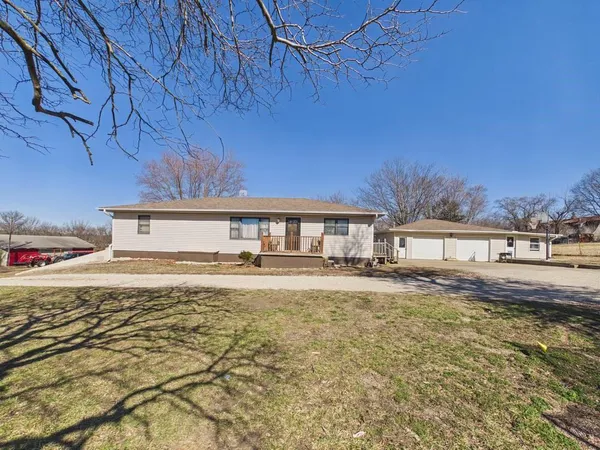 $359,500 | 2317 Maple Road, Fort Scott, KS 66701