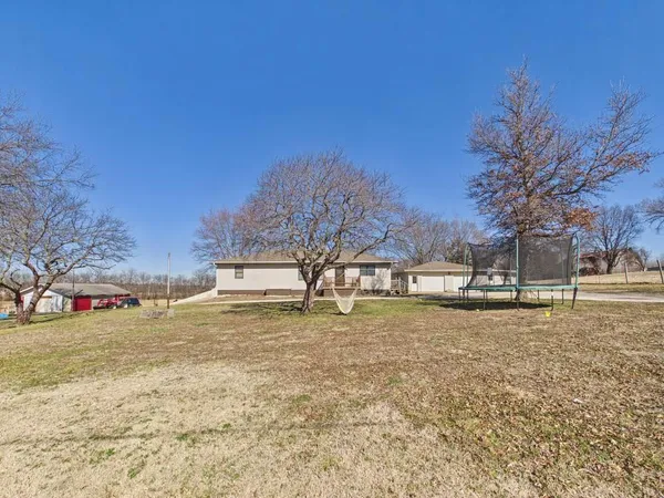 $359,500 | 2317 Maple Road, Fort Scott, KS 66701
