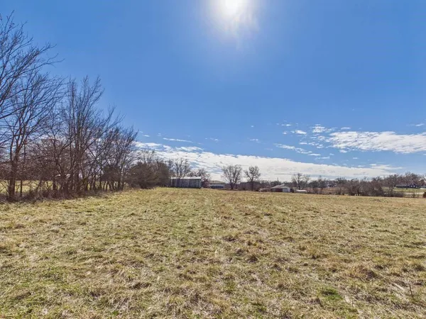 $359,500 | 2317 Maple Road, Fort Scott, KS 66701