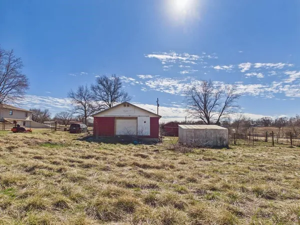 $359,500 | 2317 Maple Road, Fort Scott, KS 66701