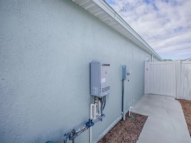 $379,900 | 7558 Hillard Lane, The Villages, FL 34762