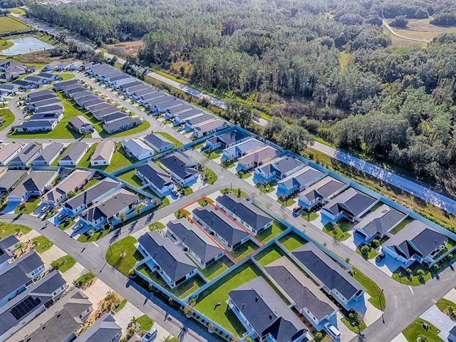 $379,900 | 7558 Hillard Lane, The Villages, FL 34762