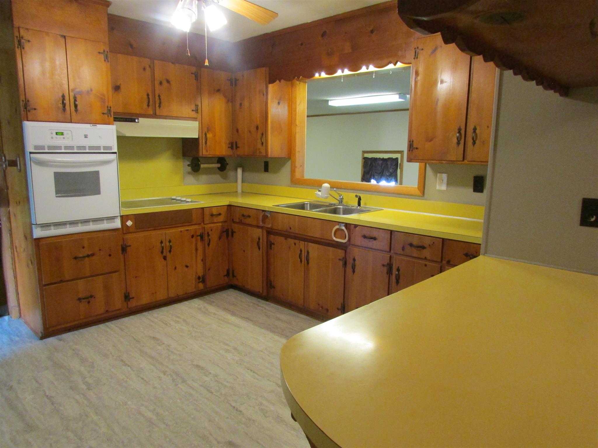 508 Riverside Drive Manchester, TN 37355 - Photo 5 of 19 Gallery Image 5