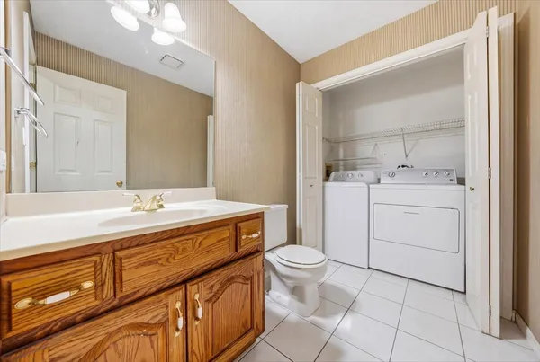 $260,000 | 2201 Daffodil Drive, Crest Hill, IL 60403