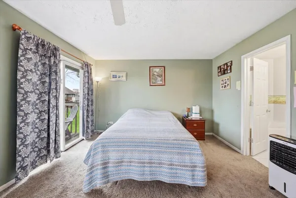 $260,000 | 2201 Daffodil Drive, Crest Hill, IL 60403
