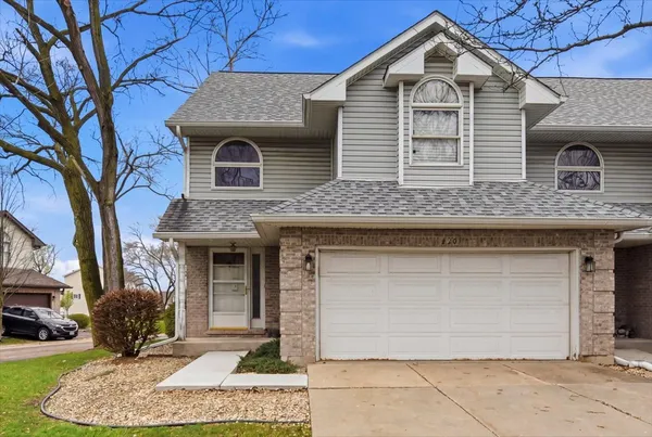 $260,000 | 2201 Daffodil Drive, Crest Hill, IL 60403