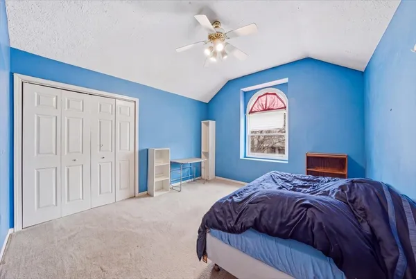 $260,000 | 2201 Daffodil Drive, Crest Hill, IL 60403