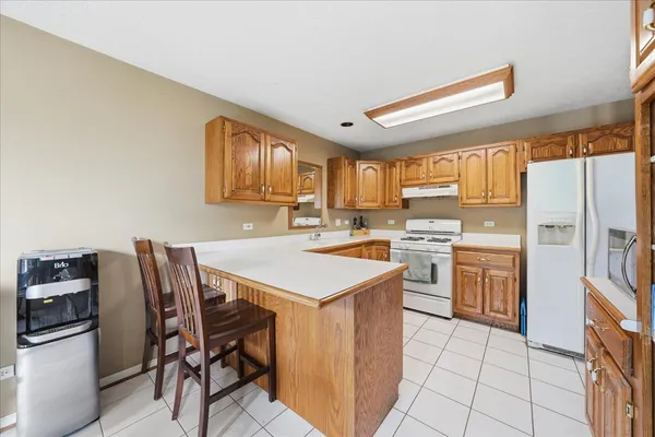 $260,000 | 2201 Daffodil Drive, Crest Hill, IL 60403