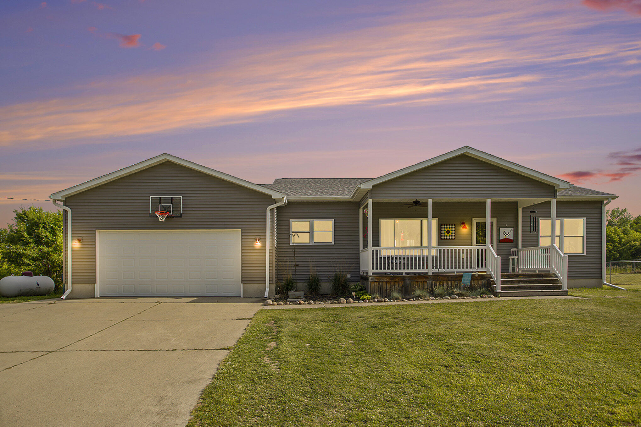8862 Bever Road Delton, MI 49046 - Photo 1 of 38 001_file_13