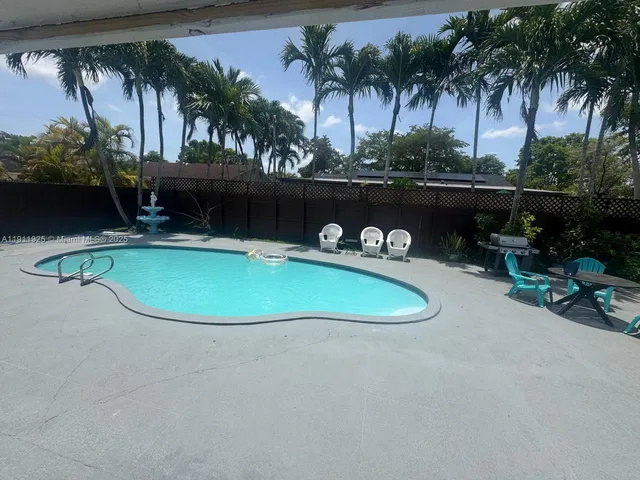 $699,900 | 13320 Southwest 99th Street, Miami, FL 33186