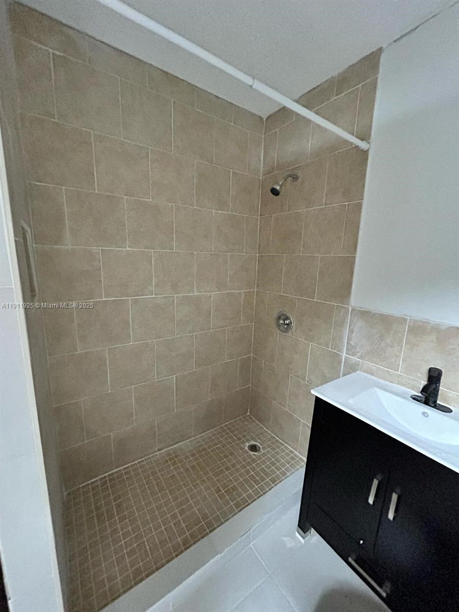 13320 Southwest 99th Street Miami, FL 33186 - Photo 7 of 26