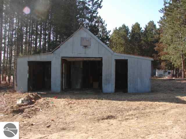 5179 West 16 Road Mesick, MI 49668 - Photo 2 of 9 1714037-1.JPG