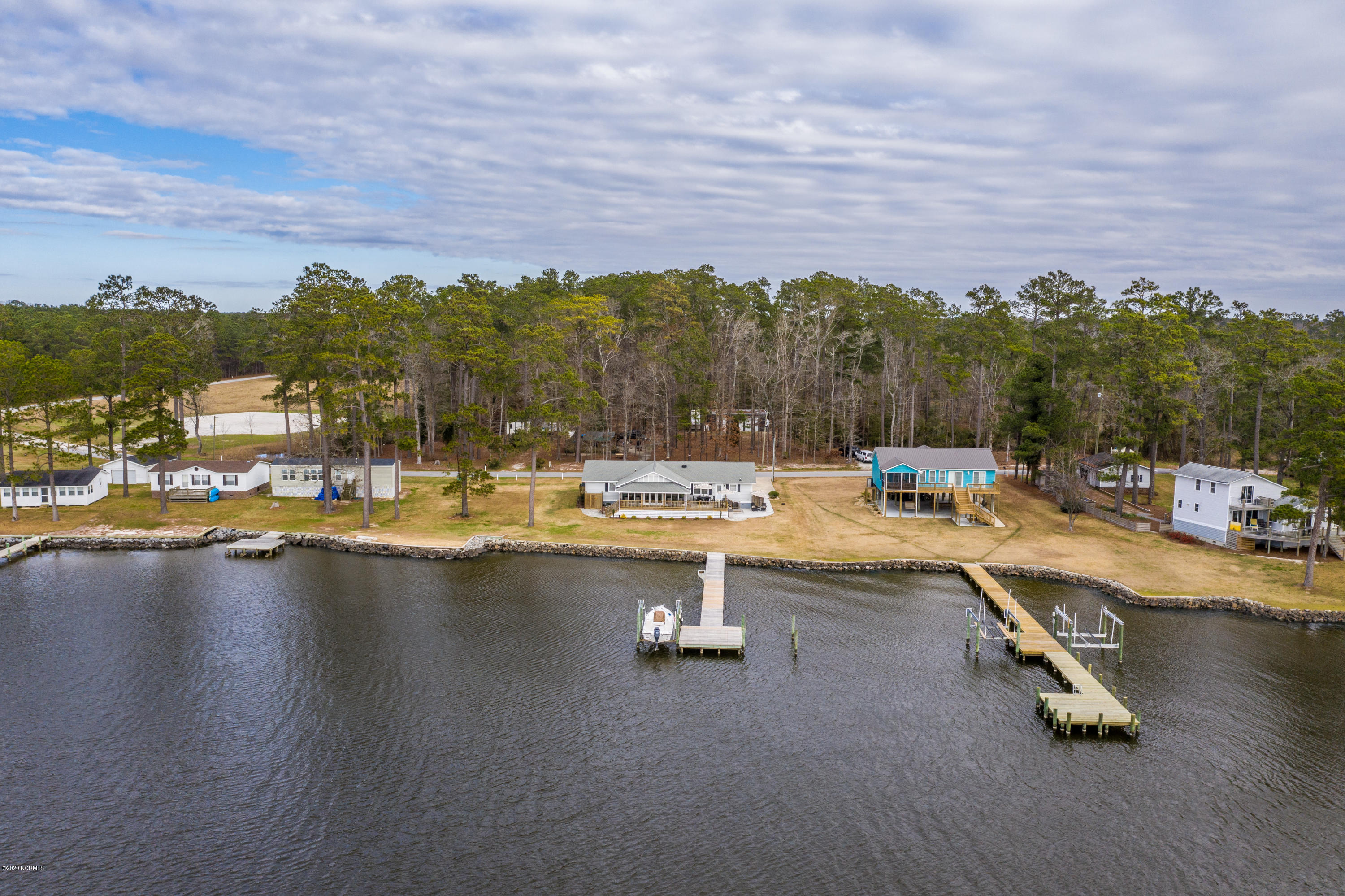 906 West Island View Road Bath, NC 27808 - Photo 20 of 53 906 W Island View Dr-20