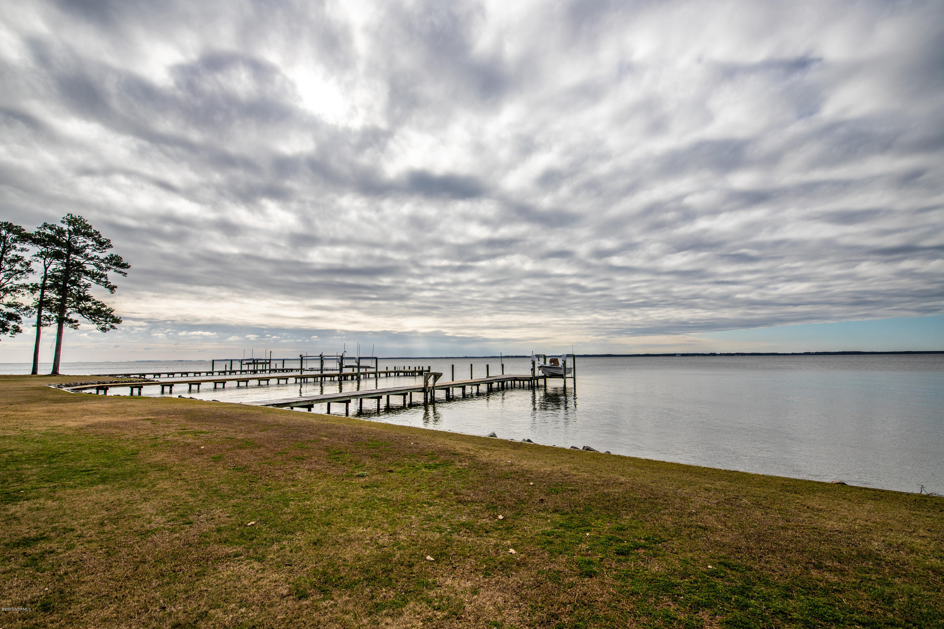 906 West Island View Road Bath, NC 27808 - Photo 3 of 53 906 W Island View Dr-6