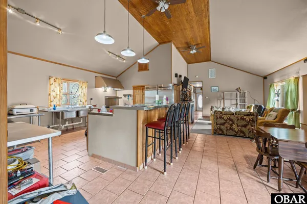 $500,000 | 40145 North End Road, Avon, NC 27915