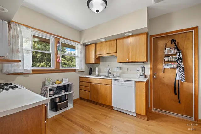 $675,000 | 82 South Williams Street, Crystal Lake, IL 60014